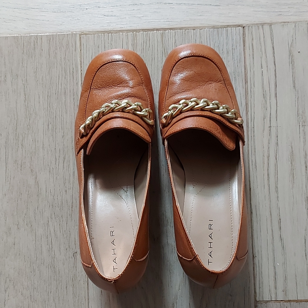 Tahari brown leather chunky heel with gold chain detail, size 8.5 - Picture 2 of 6